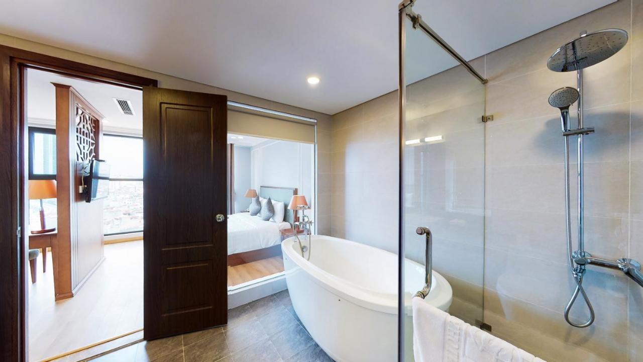 Cau Giay Hotel - By Bay Luxury Hanoi Exterior photo